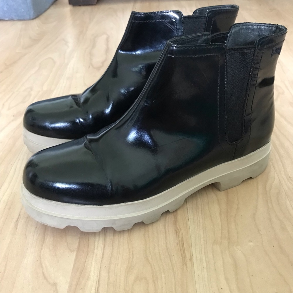 Camper patent black leather booties. Size 37